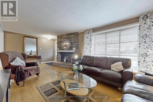 400 Maple Ave, Halton Hills, ON - Indoor Photo Showing Living Room With Fireplace