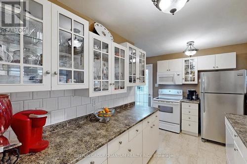 400 Maple Ave, Halton Hills, ON - Indoor Photo Showing Kitchen