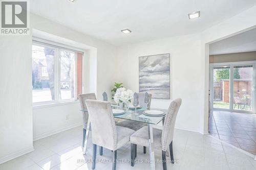 10 - 1239 Upper Village Drive, Mississauga, ON - Indoor Photo Showing Dining Room
