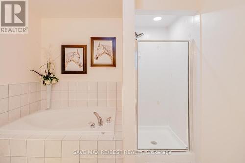 10 Chatelaine Court, Brampton, ON - Indoor Photo Showing Bathroom