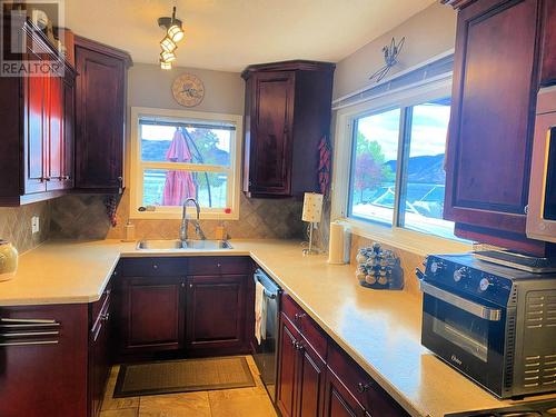 4396 Beach Avenue, Peachland, BC - Indoor Photo Showing Kitchen With Double Sink