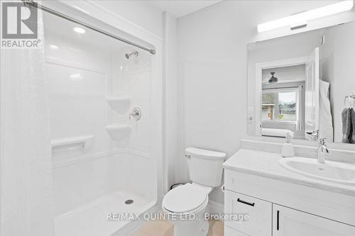94 Campbell Cres, Prince Edward County, ON - Indoor Photo Showing Bathroom