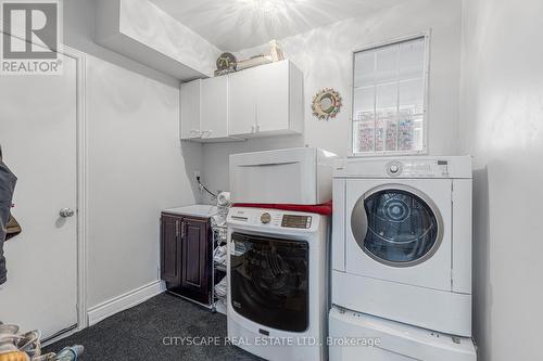 854 Stargazer Drive, Mississauga, ON - Indoor Photo Showing Laundry Room