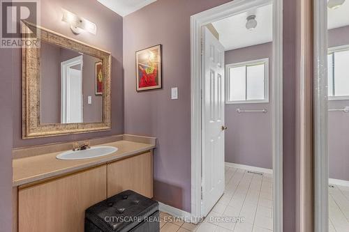 854 Stargazer Drive, Mississauga, ON - Indoor Photo Showing Bathroom
