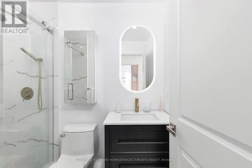 #318 -38 The Esplanade, Toronto, ON - Indoor Photo Showing Bathroom