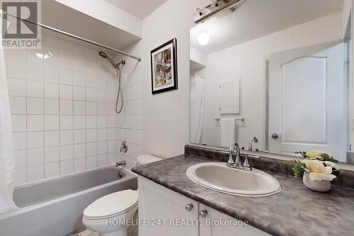118 Jenkinson Way, Toronto, ON - Indoor Photo Showing Bathroom