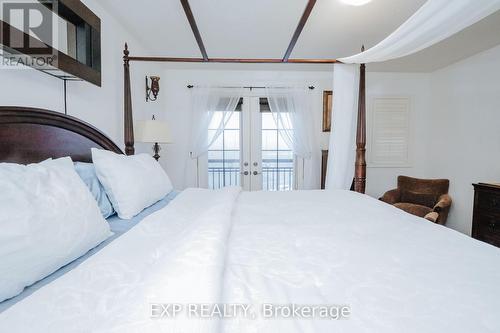 3358 C Kingston Rd, Toronto, ON - Indoor Photo Showing Bedroom