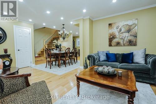 3358 C Kingston Rd, Toronto, ON - Indoor Photo Showing Living Room