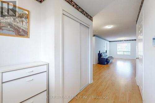 32 Clandfield St, Markham, ON - Indoor Photo Showing Other Room