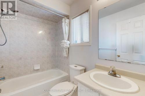 32 Clandfield Street, Markham, ON - Indoor Photo Showing Bathroom