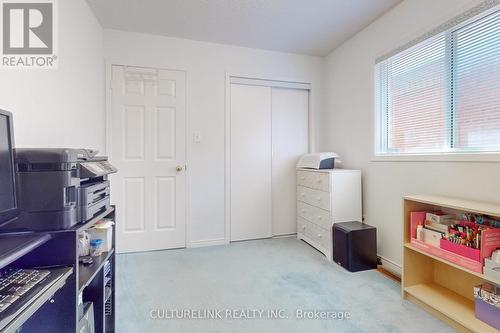32 Clandfield Street, Markham, ON - Indoor Photo Showing Bedroom