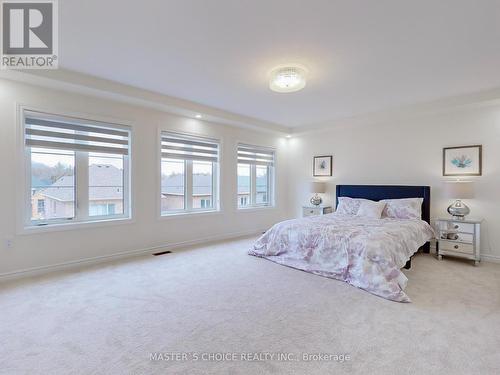 68 Kentledge Avenue, East Gwillimbury, ON - Indoor Photo Showing Bedroom