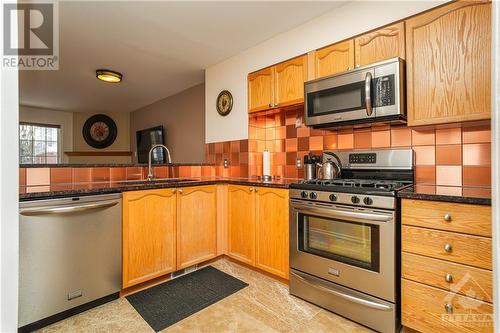 108 Centrepointe Drive Unit#I, Nepean, ON - Indoor Photo Showing Kitchen