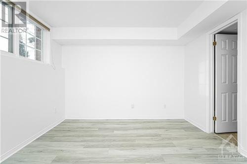 108 Centrepointe Drive Unit#I, Nepean, ON - Indoor Photo Showing Other Room