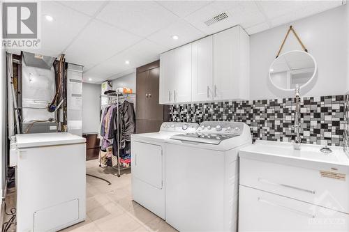 301 Vienna Terrace, Ottawa, ON - Indoor Photo Showing Laundry Room
