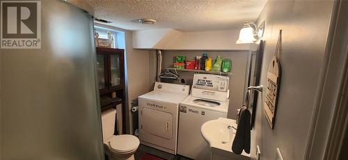 137 Durand Street, Sarnia, ON - Indoor Photo Showing Laundry Room