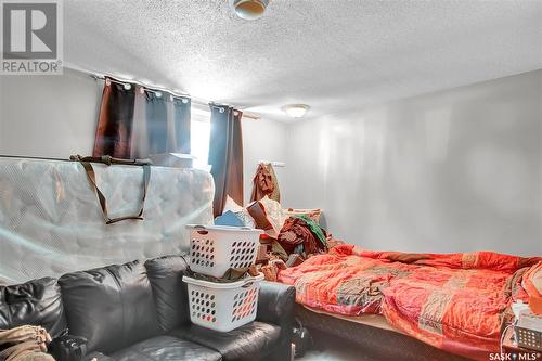 14 Mossing Bay, Regina, SK - Indoor Photo Showing Bedroom