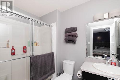 5104 Aerial Crescent, Regina, SK - Indoor Photo Showing Bathroom