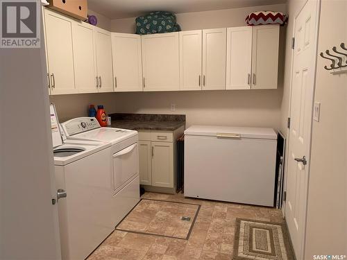 W 311 5Th Avenue W, Assiniboia, SK - Indoor Photo Showing Laundry Room