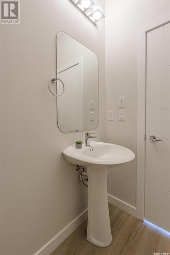 134 Taube Avenue, Saskatoon, SK - Indoor Photo Showing Bathroom
