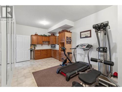 5795 Dixon Dam Road, Vernon, BC - Indoor Photo Showing Gym Room