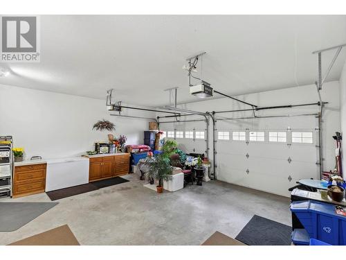5795 Dixon Dam Road, Vernon, BC - Indoor Photo Showing Garage