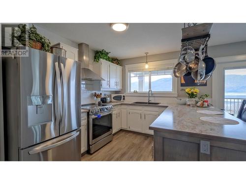 5286 Huston Road, Peachland, BC - Indoor Photo Showing Kitchen With Double Sink