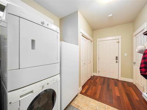 2241 Stone Creek Pl, Sooke, BC - Indoor Photo Showing Laundry Room