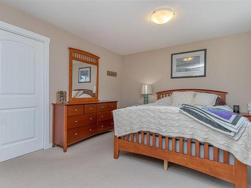284 Applegreen Ave, Nanaimo, BC - Indoor Photo Showing Bedroom