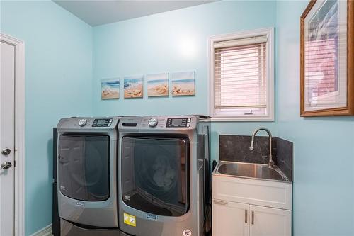 81 Segwun Road, Waterdown, ON - Indoor Photo Showing Laundry Room