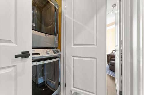 360 Pearl Street|Unit #803, Burlington, ON - Indoor Photo Showing Laundry Room