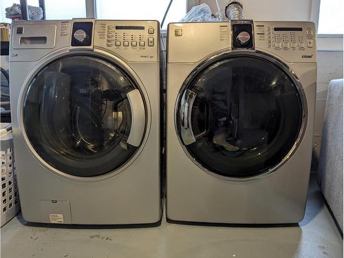 1011 Gordon Street, Nelson, BC - Indoor Photo Showing Laundry Room