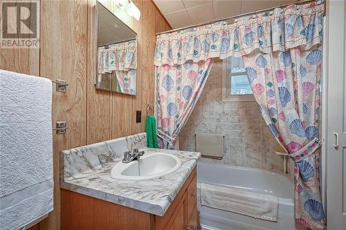 86 Leeder Cottage Road, Toledo, ON - Indoor Photo Showing Bathroom