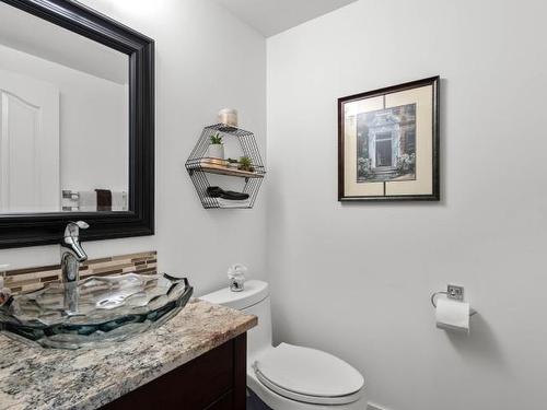 2010 Glenmohr Drive, Kamloops, BC - Indoor Photo Showing Bathroom