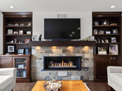 2010 Glenmohr Drive, Kamloops, BC - Indoor With Fireplace