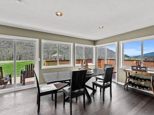 3311 Yellowhead Highway S, Barriere, BC - Indoor Photo Showing Dining Room