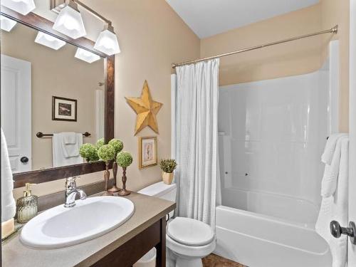 1500 Golf Ridge Drive, Kamloops, BC - Indoor Photo Showing Bathroom