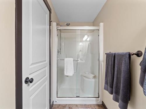 1500 Golf Ridge Drive, Kamloops, BC - Indoor Photo Showing Bathroom