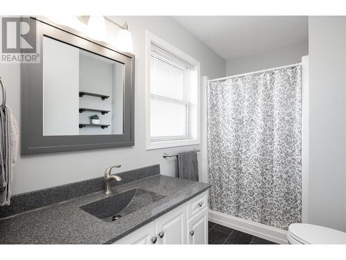 16865 Commonage Road Road, Lake Country, BC - Indoor Photo Showing Bathroom