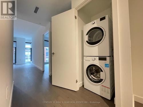 #903 -2A Church Ave, Toronto, ON - Indoor Photo Showing Laundry Room