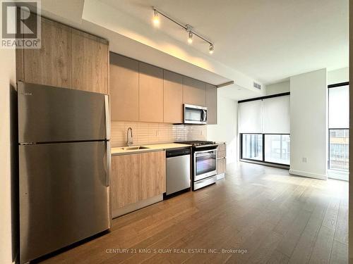 #903 -2A Church Ave, Toronto, ON - Indoor Photo Showing Kitchen With Stainless Steel Kitchen