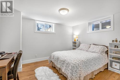 89 Melrose Ave, Barrie, ON - Indoor Photo Showing Bedroom