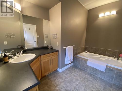 5133 Eagle Place, Terrace, BC - Indoor Photo Showing Bathroom