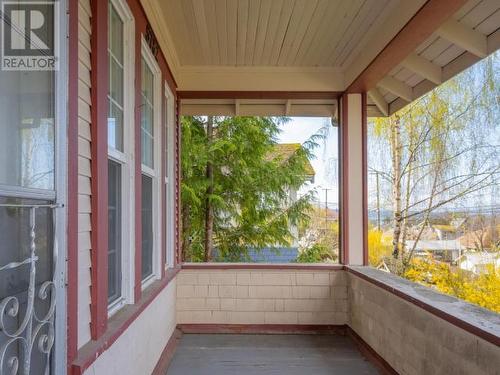5782 Willow Ave, Powell River, BC - Outdoor With Exterior
