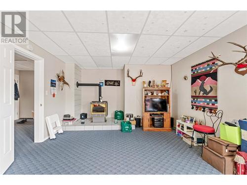 821 Cottonwood Avenue, Sicamous, BC - Indoor Photo Showing Other Room