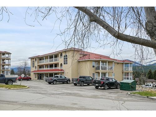 5011A - 5052 Riverview Road, Fairmont Hot Springs, BC - Outdoor With Balcony