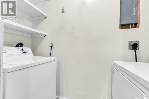 204 2931 Harding Street, Regina, SK - Indoor Photo Showing Laundry Room