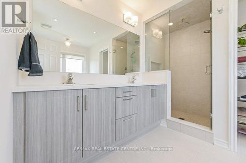 128 Farley Rd, Centre Wellington, ON - Indoor Photo Showing Bathroom