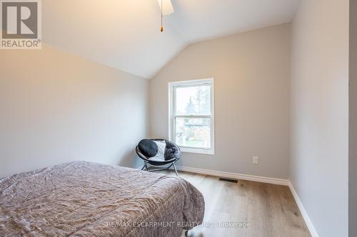 163 Florence St, Hamilton, ON - Indoor Photo Showing Bedroom