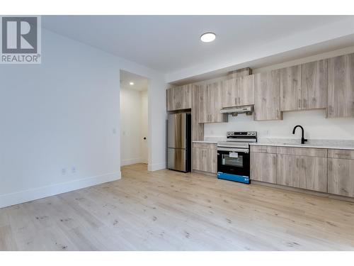 830 Westview Way Unit# 10 Lot# 10, West Kelowna, BC - Indoor Photo Showing Kitchen